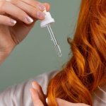 Blaski i cienie olejowania włosów wysokoporowatych: jak wycisnąć maksimum korzyści i uniknąć pułapek