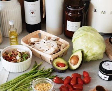 Kolacja bez wyrzutów cukru: 15 sycących pomysłów low‑carb na szybki wieczór