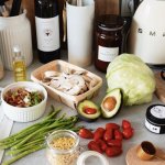 Kolacja bez wyrzutów cukru: 15 sycących pomysłów low‑carb na szybki wieczór