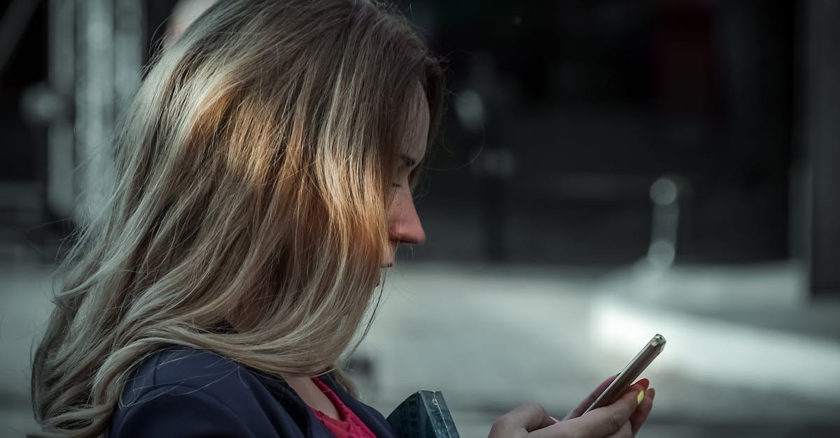 Pożegnalny SMS do niego: słowa, które zamykają rozdział z klasą i spokojem