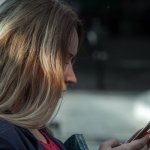 Pożegnalny SMS do niego: słowa, które zamykają rozdział z klasą i spokojem