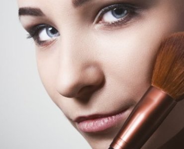 Sekret promiennej cery: właściwa kolejność aplikacji kosmetyków krok po kroku