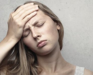 Ukojenie przed okresem: naturalne i skuteczne sposoby na objawy PMS