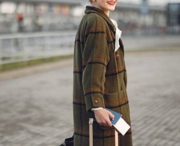 Samotny wyjazd bez lukru: plusy, minusy i jak przekuć obawy w przygodę