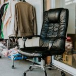 Second‑hand z głową: zalety, pułapki i sprytne sposoby na udane łowy