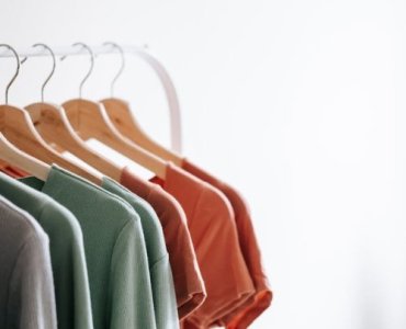 Wiosenno-letnia kapsuła: 12 kluczowych elementów, z których stworzysz dziesiątki stylizacji bez wysiłku