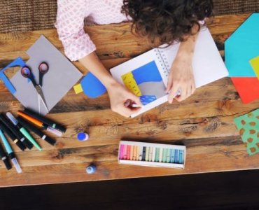 Domowe pasje za grosze: kreatywne zajęcia dla kobiet bez nadwyrężania budżetu