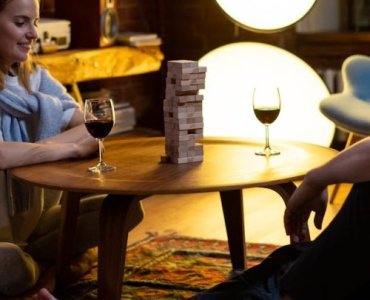 Domowe randki, wielkie emocje: kreatywne pomysły na wieczór tylko we dwoje